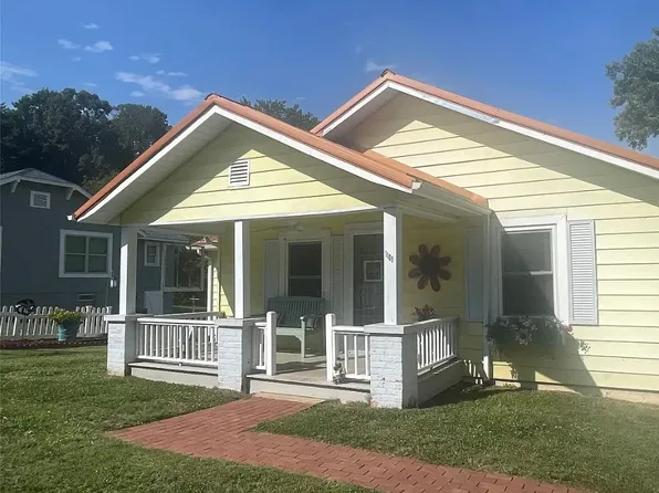 1108 Plaza St NW, Lenoir, NC 28645