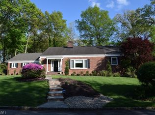 38 Richard Dr, Short Hills, NJ 07078