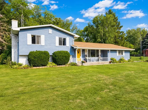 5197 Capri Ln, Flint, MI 48507