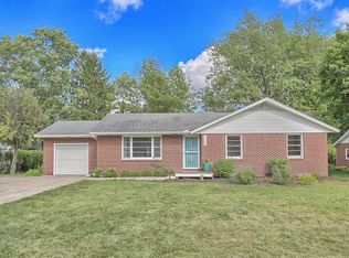 1906 Lynwood Dr, Champaign, IL 61821