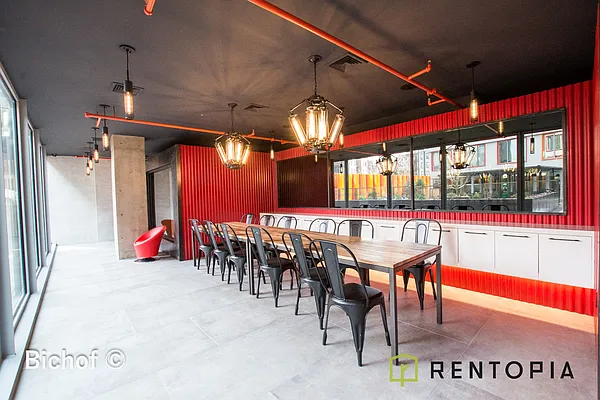 Rented by The KCI Group | media 70