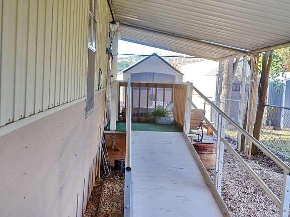 3rd image of 24 Yucca Dr