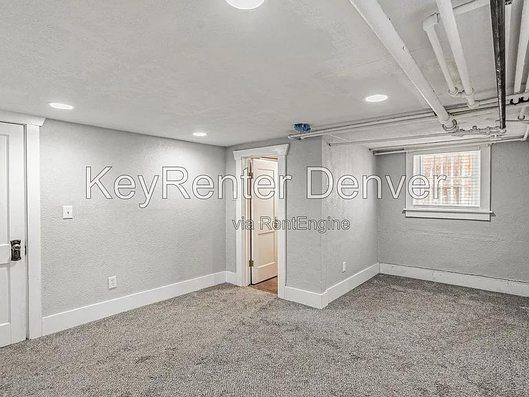 945 N Washington St #100 — Photo 31