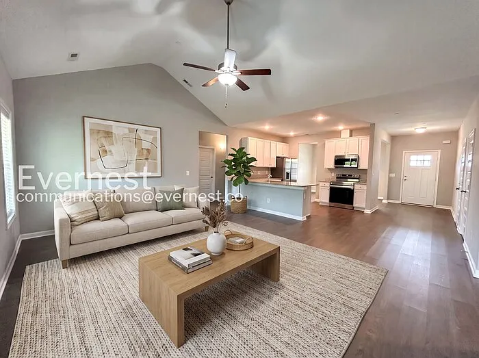 3 bed, 2.0 bath, 1705 sqft, $2,195 — Photo 3