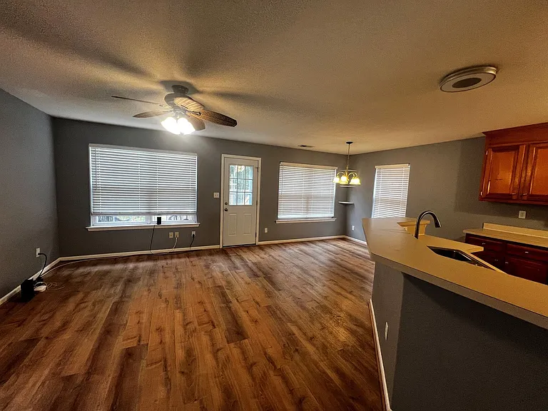 6350 Old Townpoint Rd — Photo 4