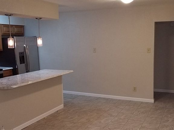 3rd image of 1111 N Washington Ave APT 1