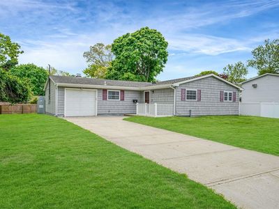 22 Huxley Lane, Ronkonkoma, NY, 11779
