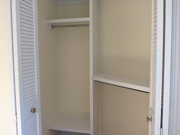5th image of 512 E 79th St APT 5C