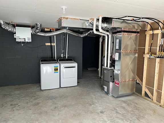 5th image of 1314 23rd St SE