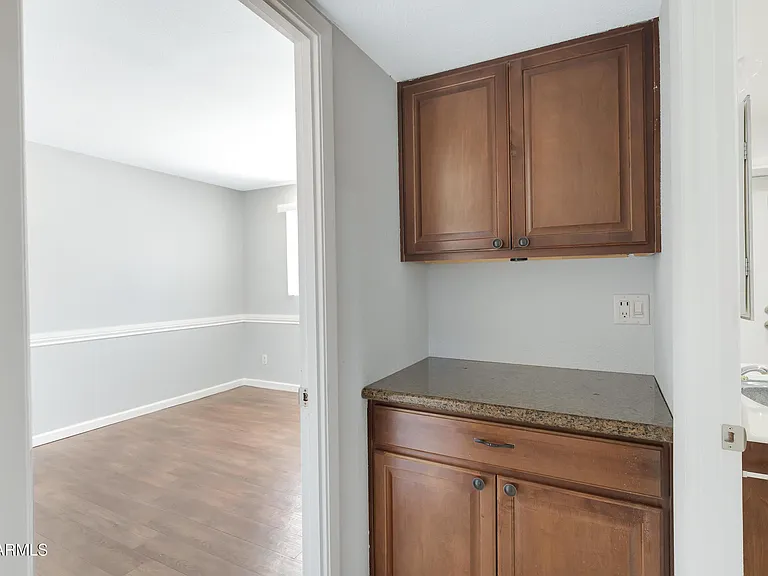 1627 E Fremont Dr — Photo 28