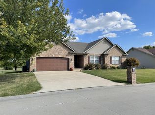 85 Raes Creek Dr, Granite City, IL