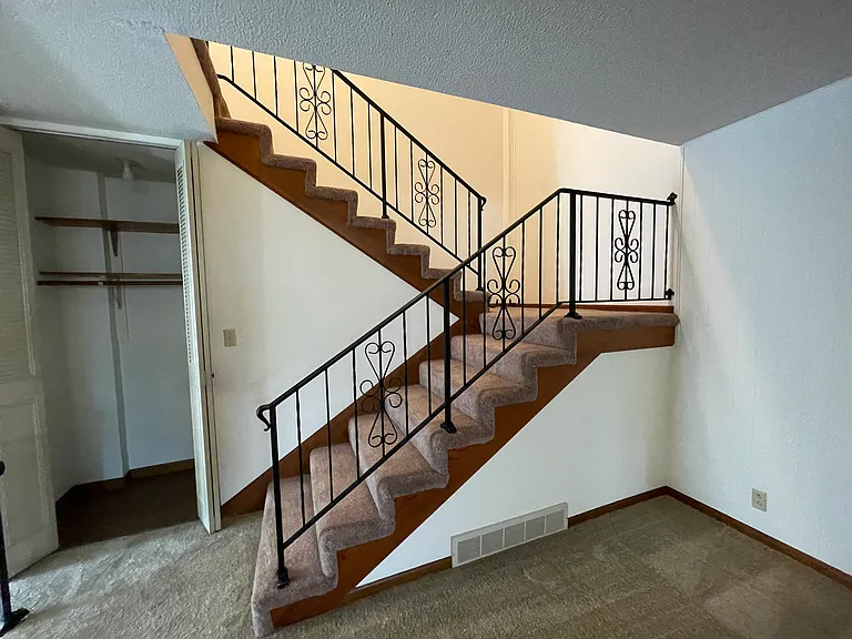 314 N 6th St #102 — Photo 12
