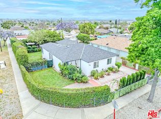 1002 W 131st St, Gardena, CA 90247