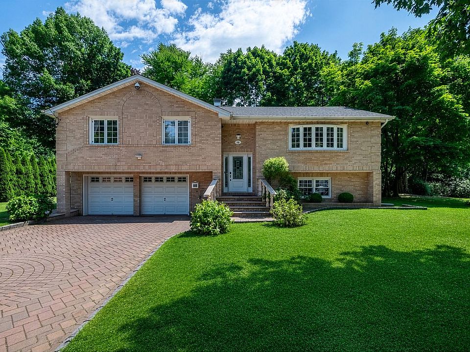 1st image of 18 Carlyle Pl
