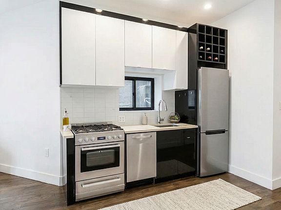 5th image of 1792 Amsterdam Ave #2N