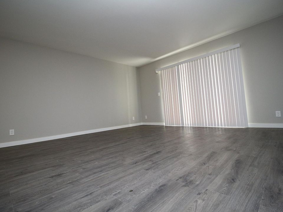1st image of 250 E Acacia St #777
