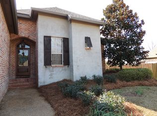 276 E Pinebrook Dr, Brandon, MS 39047