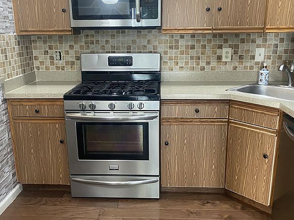 5th image of 60 Arapaho Pl Unit 60