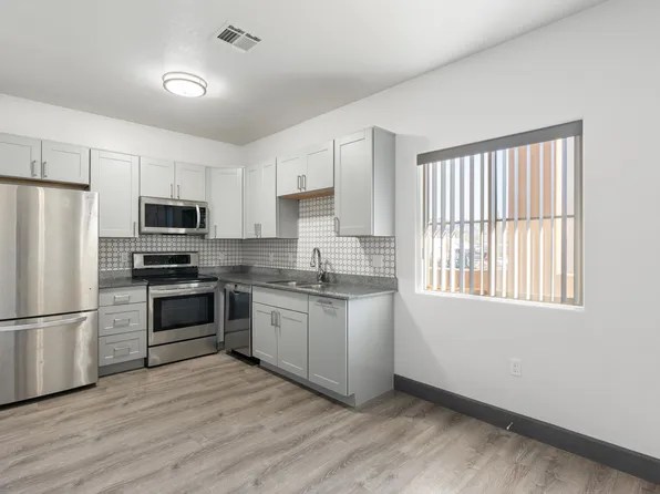 521 E Mission Ln, Phoenix, AZ