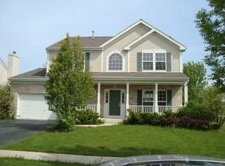 28808 Honeysuckle Ct, Lakemoor, IL 60051