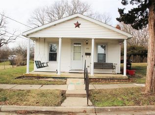 221 N 7th St, Tipp City, OH 45371