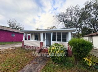 18 Center St, Bessemer, AL 35020