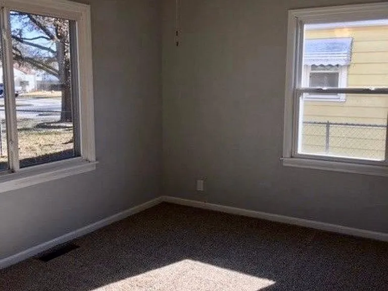 2225 S Grove St — Photo 9