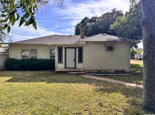 604 E Rio Grande, Pearsall, TX 78061
