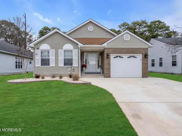 115 Chesterfield Lane, Toms River, NJ 08757