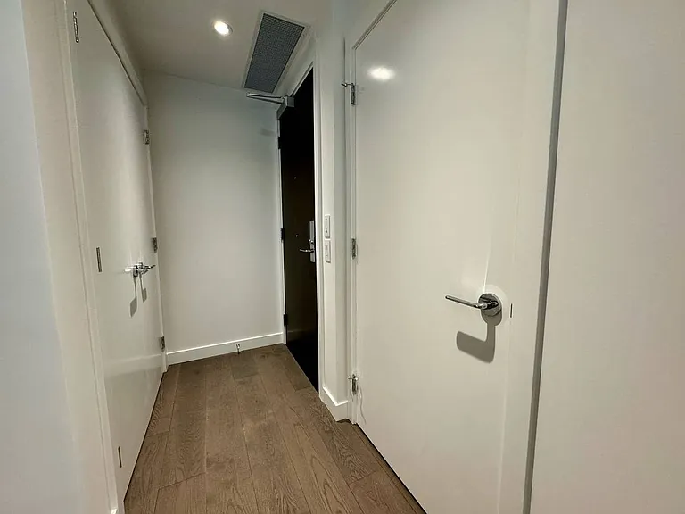 5168 Cambie St #213 — Photo 8