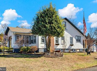 35 Lafayette Ave, Titusville, NJ 08560