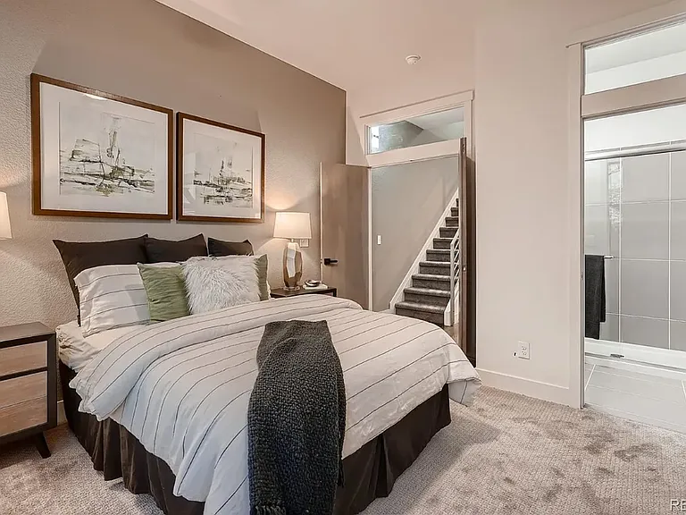 3308 Curtis St — Photo 12