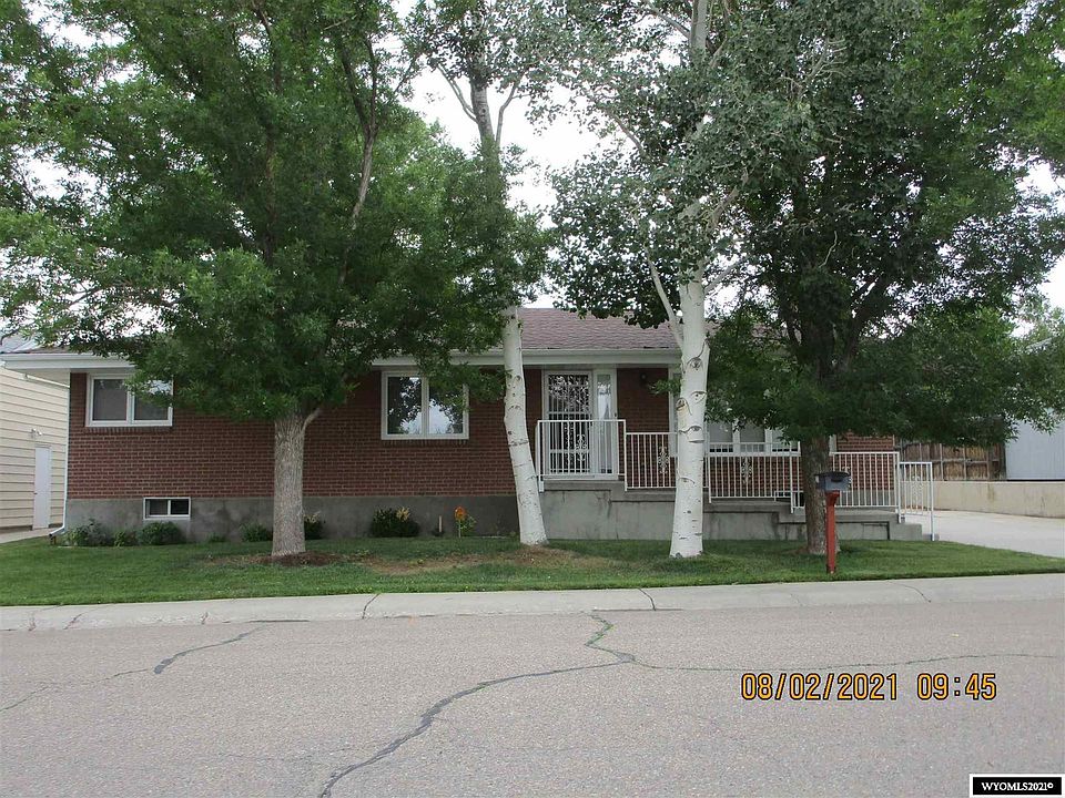 1st image of 213 Jade St