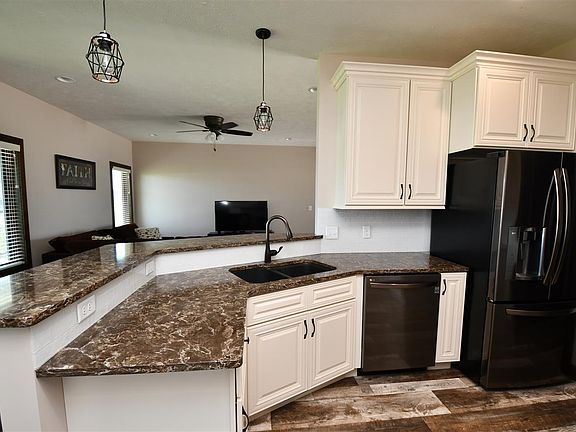 4th image of 1008 Remington Dr