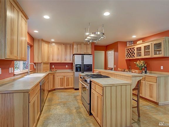 5th image of 1118 NW Brite Star Ln