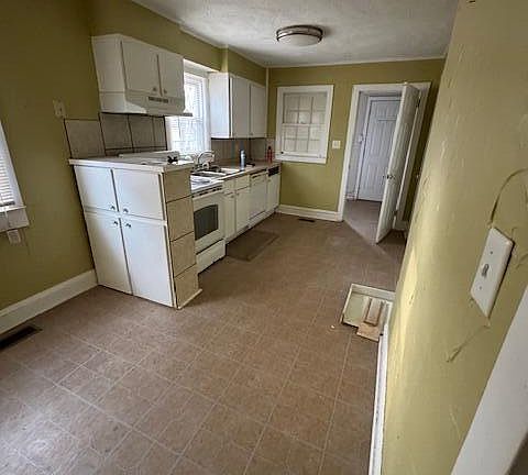 5th image of 1912 Wheat Street