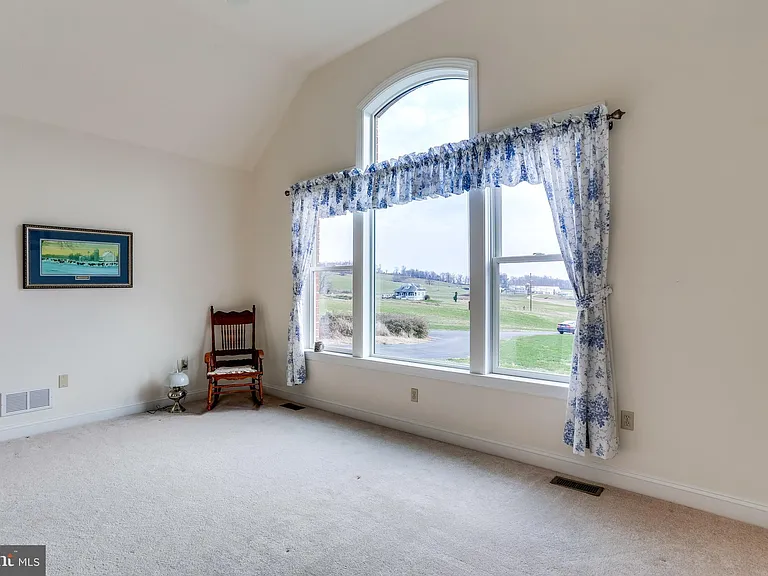 4410 Tuscarora Rd — Photo 25