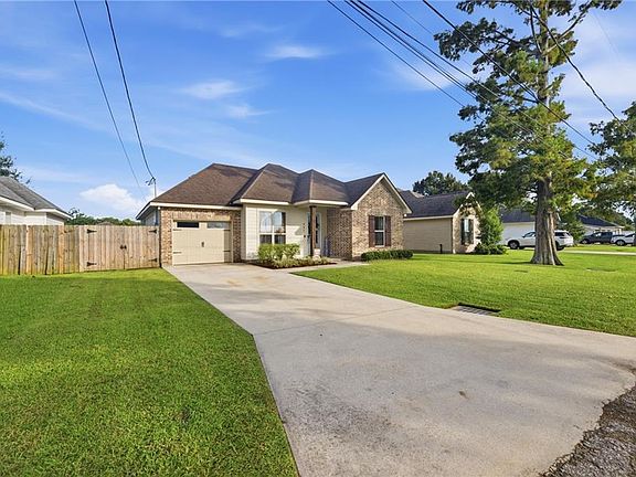 2nd image of 503 Lauve Ln