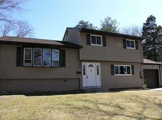 16 Branton Dr, East Brunswick, NJ 08816