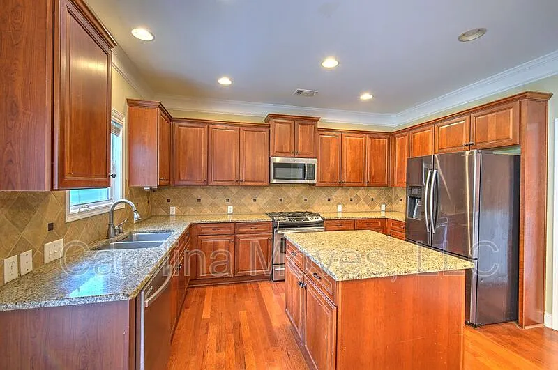 256 Barbours Ln