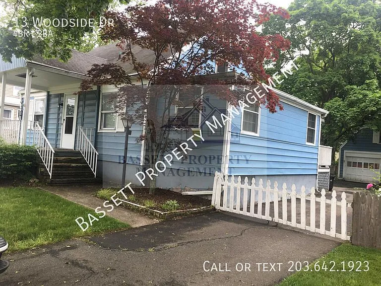 13 Woodside Dr — Photo 2