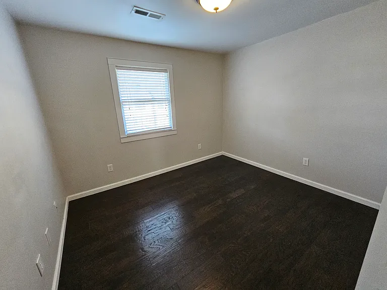 313 Jasper Dr — Photo 4