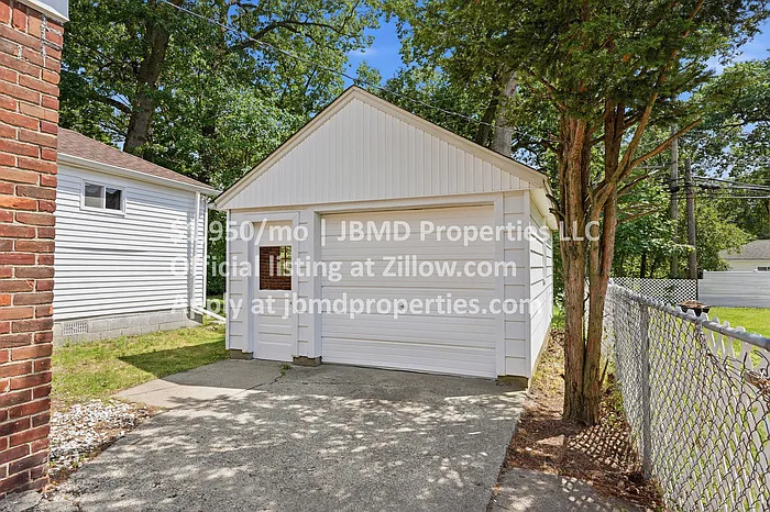 8621 Oak Park Blvd — Photo 31