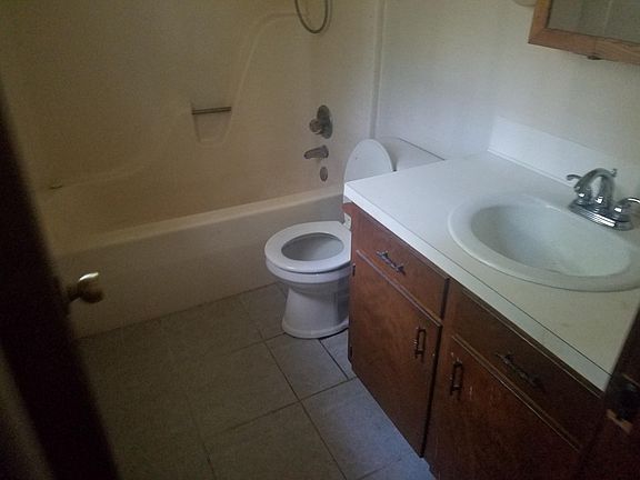 5th image of 2344 Royal Oak Ln