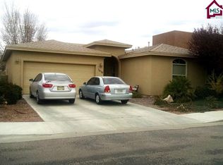 1216 Friendship Dr, Las Cruces, NM 88005