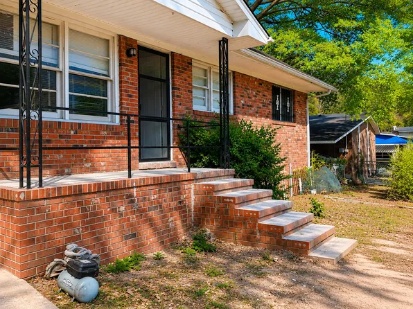 914 Chesterfield Dr, Fayetteville, NC 28305