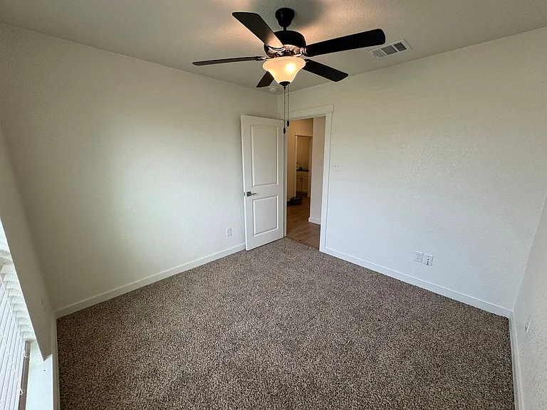 1410 Cedar River Ln — Photo 20