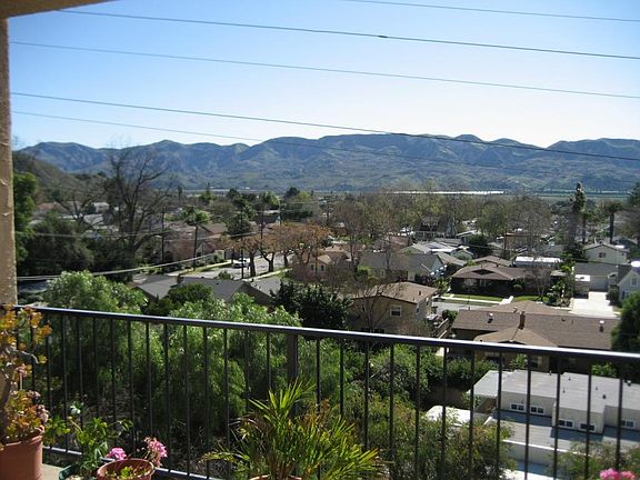 2nd image of 203 Arundell Cir