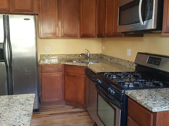 4th image of 2243 W Rosemont Ave APT 2