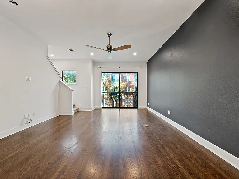 2420 Hugo St #3 — Photo 12